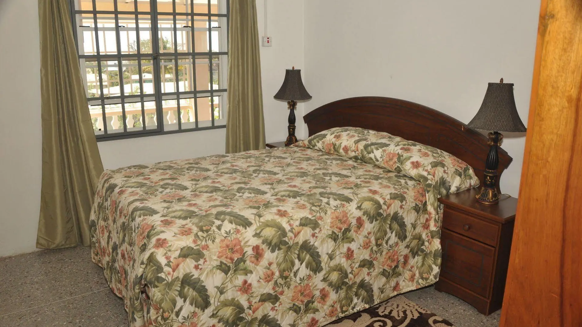 ** Bed & Breakfast Len And Leona Holiday Hideout Black Rock Trinidad en Tobago